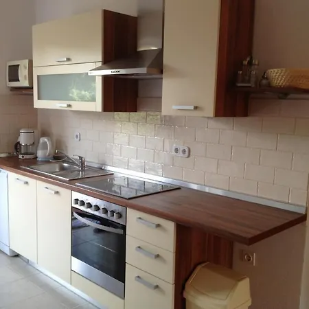 L&L Apartments Vir Room photo