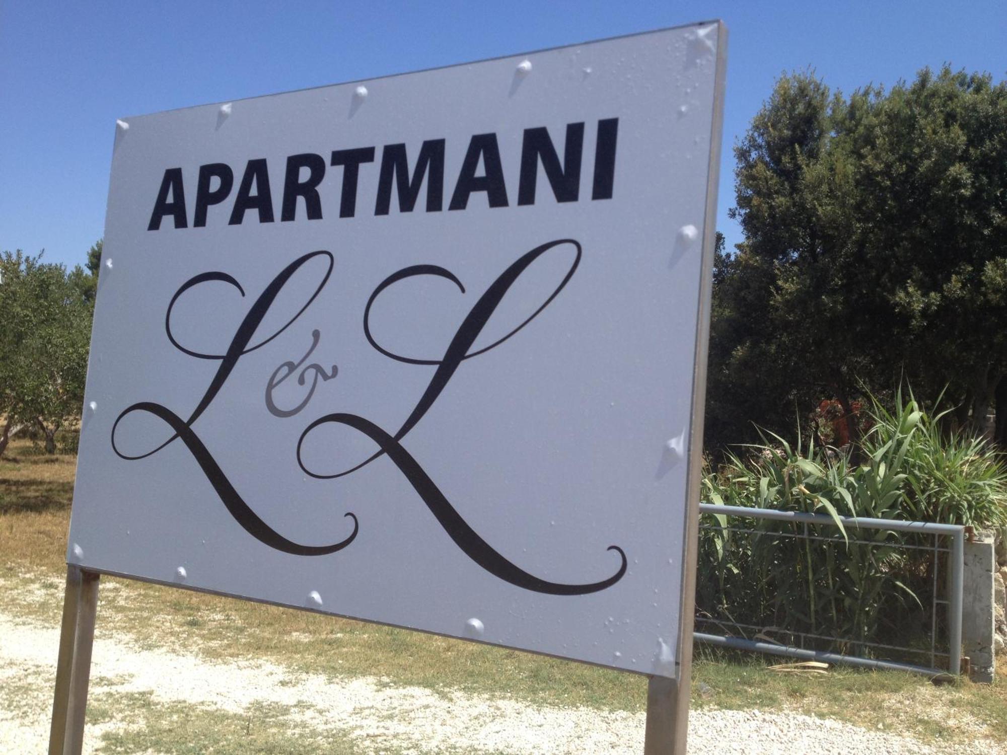 Apartment L&l *